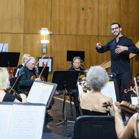 Photo from the masterclass sessions with conductor Gaddiel Dombrowner