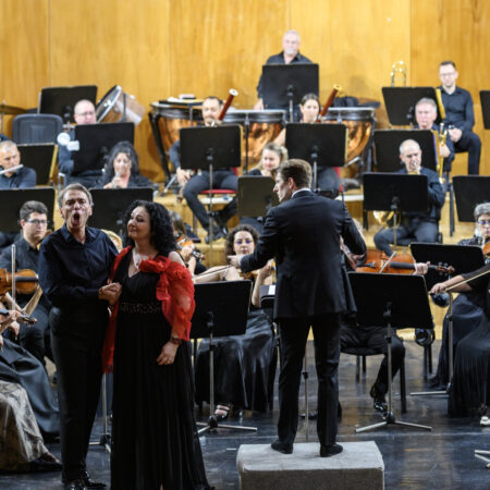 Photo from the masterclass sessions with conductor Gaddiel Dombrowner